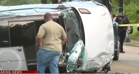Suspects Crash Into Bus During Wild Memphis Police Chase (video)
