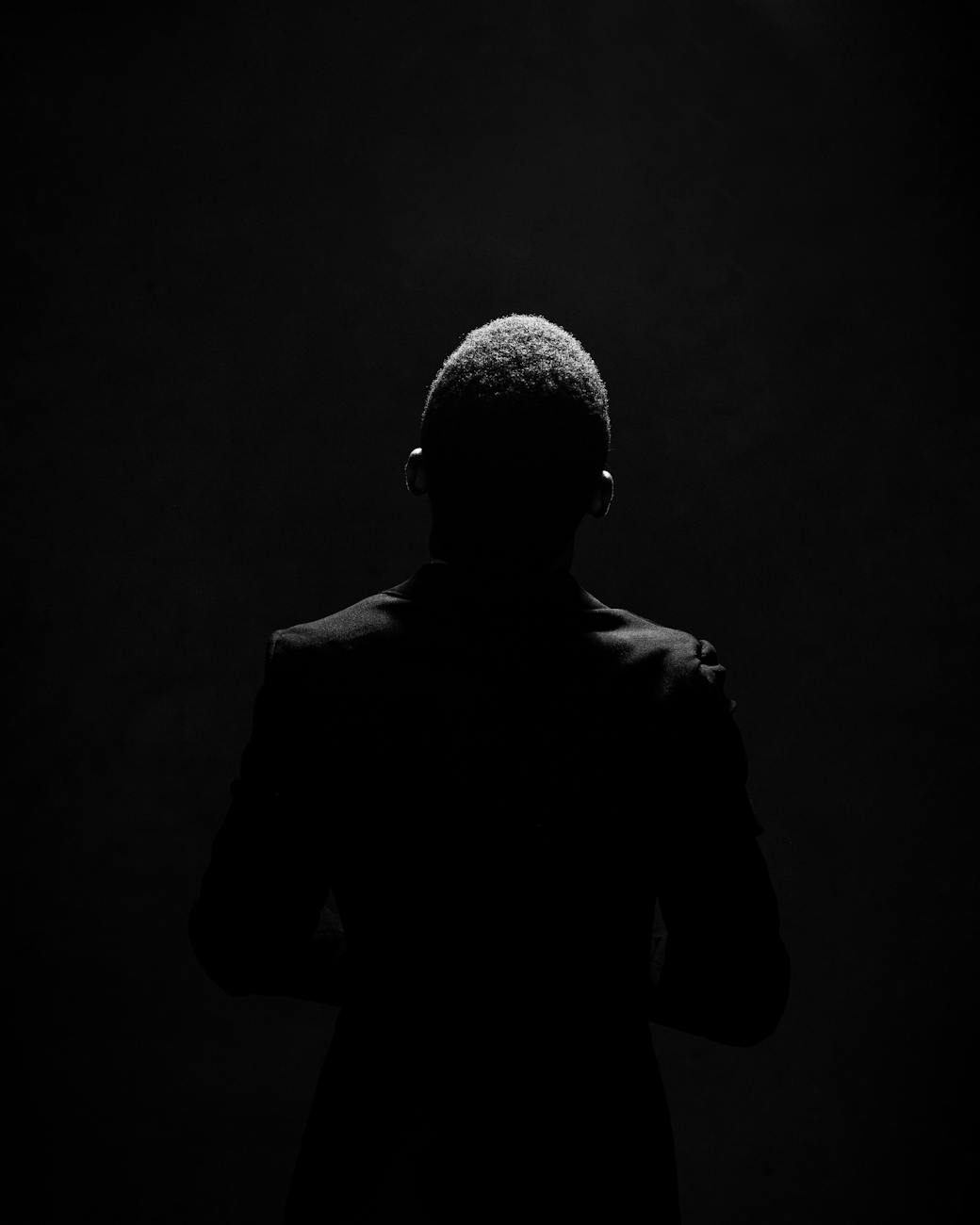 Federal Agents Clash with Journalists Outside NYC Immigration Court