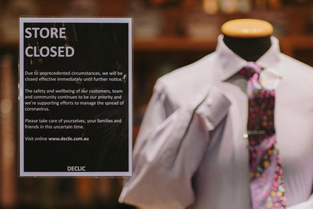 Detective’s Shirt Symbolizes Justice for Yogurt Shop Victims