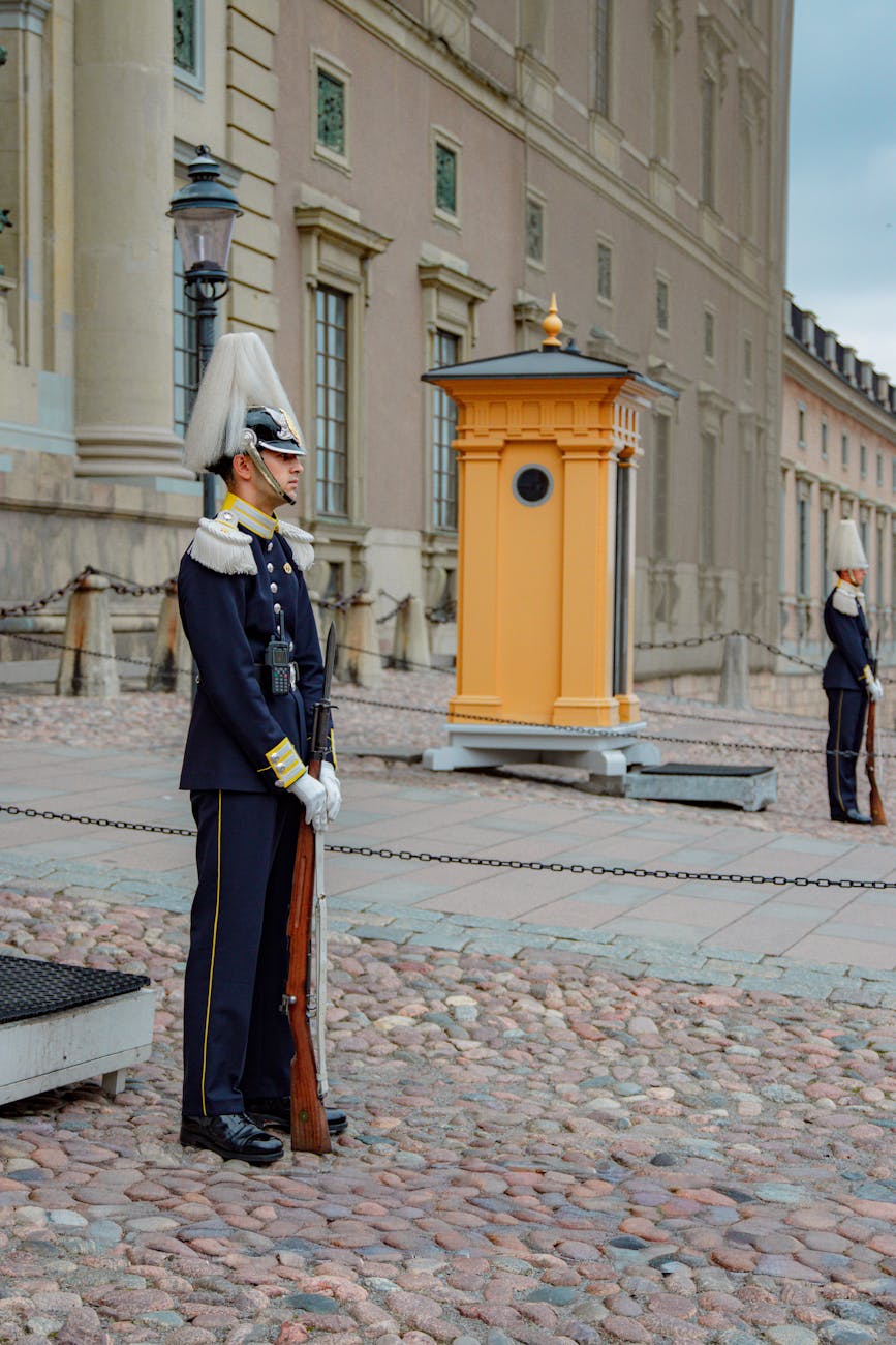 National Guard Arrives In Chicago Area Despite Judge Urging Feds To Ho