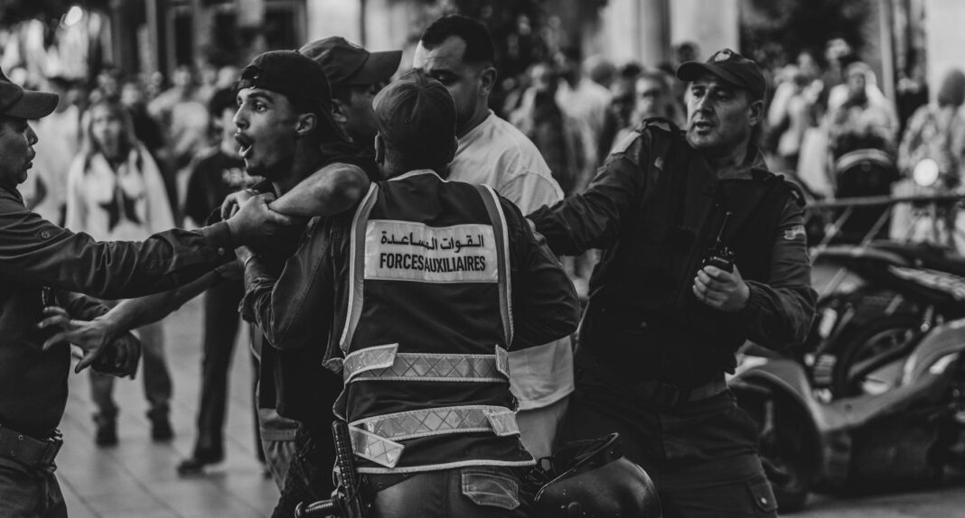 Trump's National Guard Plans Face Legal Challenges in Chicago and Oreg