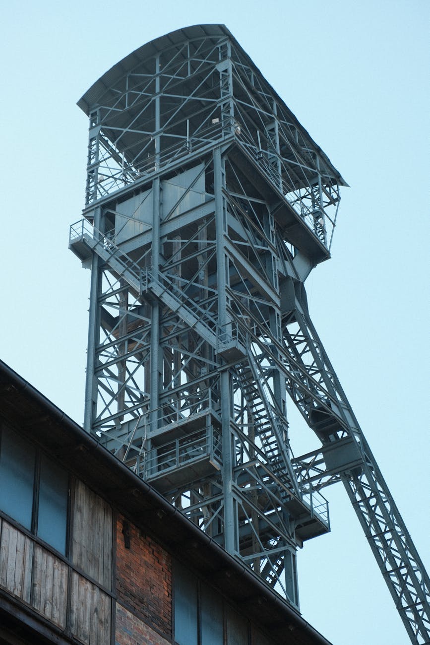 Trump Greenlights Controversial Ambler Road for Mining Expansion