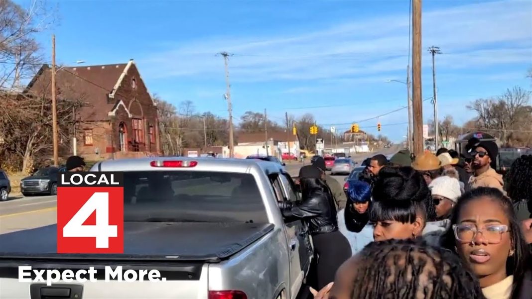 Claressa Shields brings joy at the 5th annual Flint turkey giveaway! (Video)