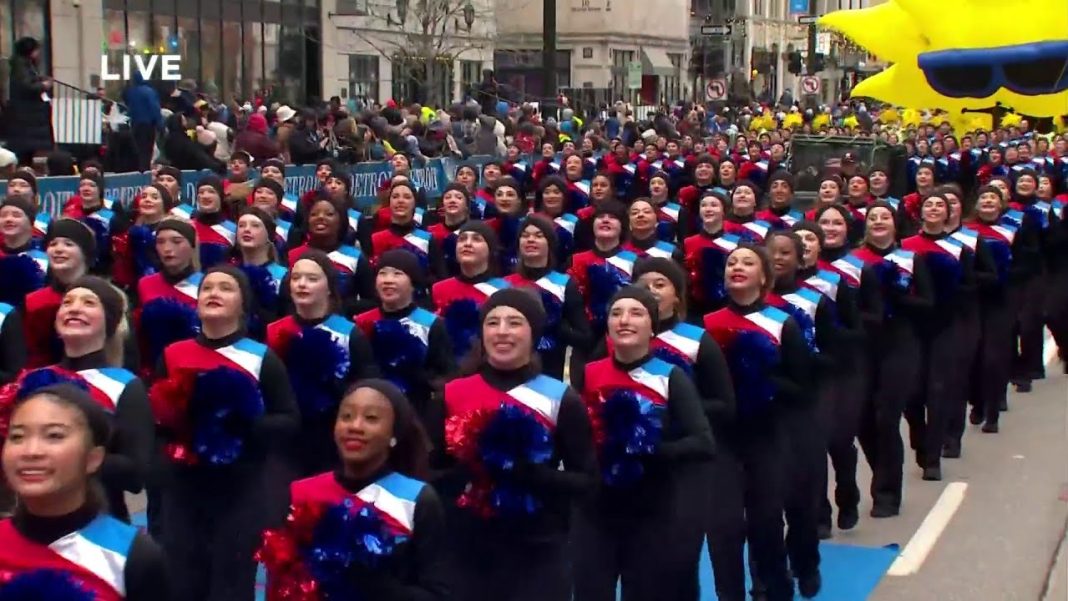 Mid American Pompon All Star Team shines at America’s Thanksgiving Parade! (Video)