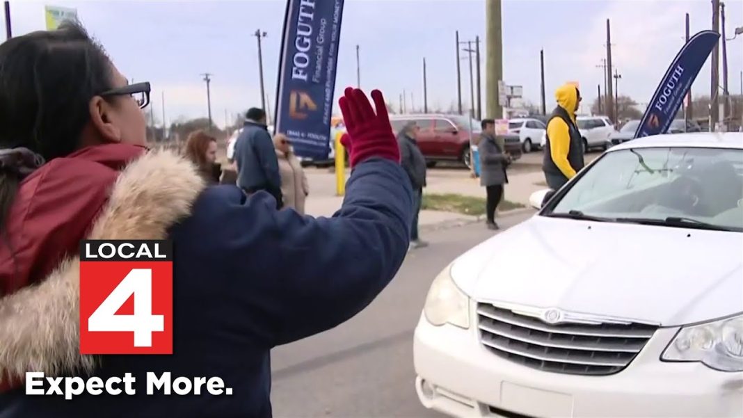 Metro Detroit’s spirit shines bright at PAL’s Thanksgiving turkey giveaway! (Video)