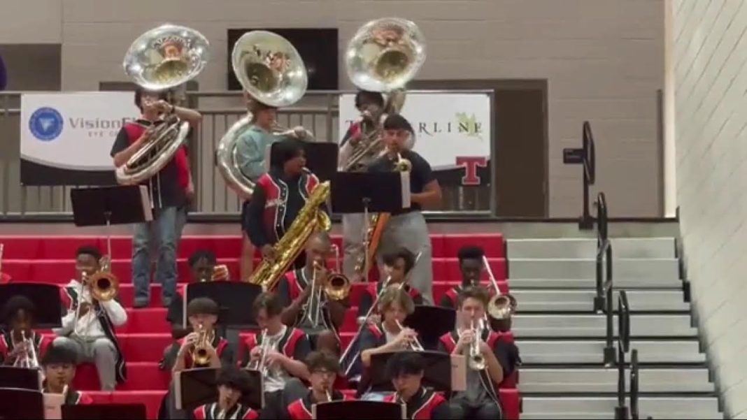 “Catch the action and excitement! Don’t miss it! (Video): WBRC SIDELINE”