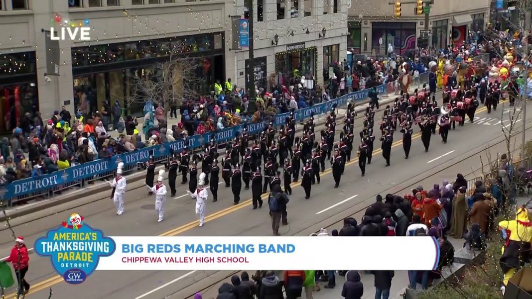Big Reds Marching Band lights up America’s Thanksgiving Parade! (Video)