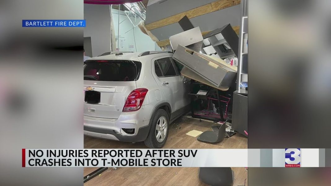 Vehicle crashes into T-Mobile store in Bartlett! (Video)