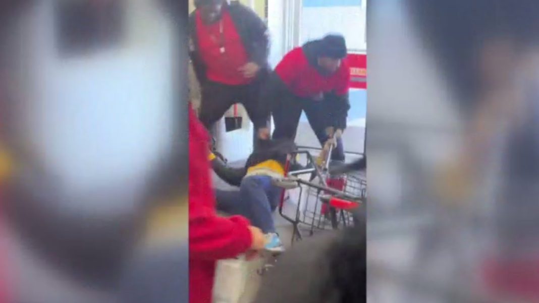 Woman attacked inside Family Dollar in Detroit. (Video)
