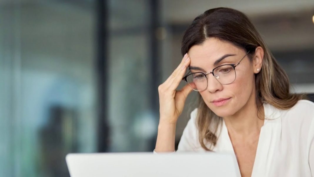 Avoiding debt? Explore buy now, pay later plans! (Video)