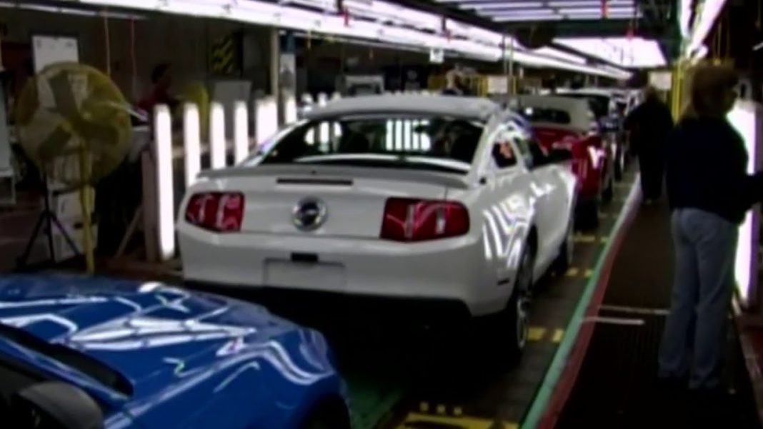 Michigan’s economy hits a growth pause, experts weigh in. (Video)