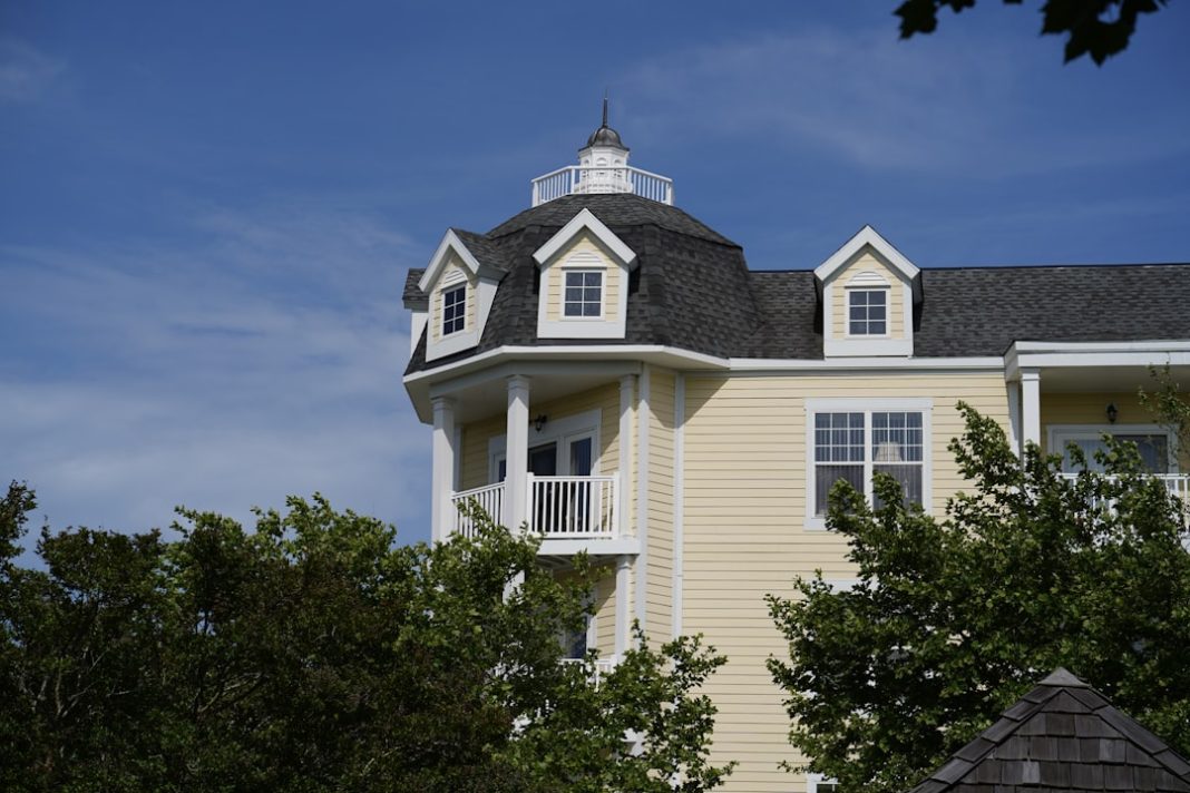 Manhattan Real Estate: A Mirage of Stability?